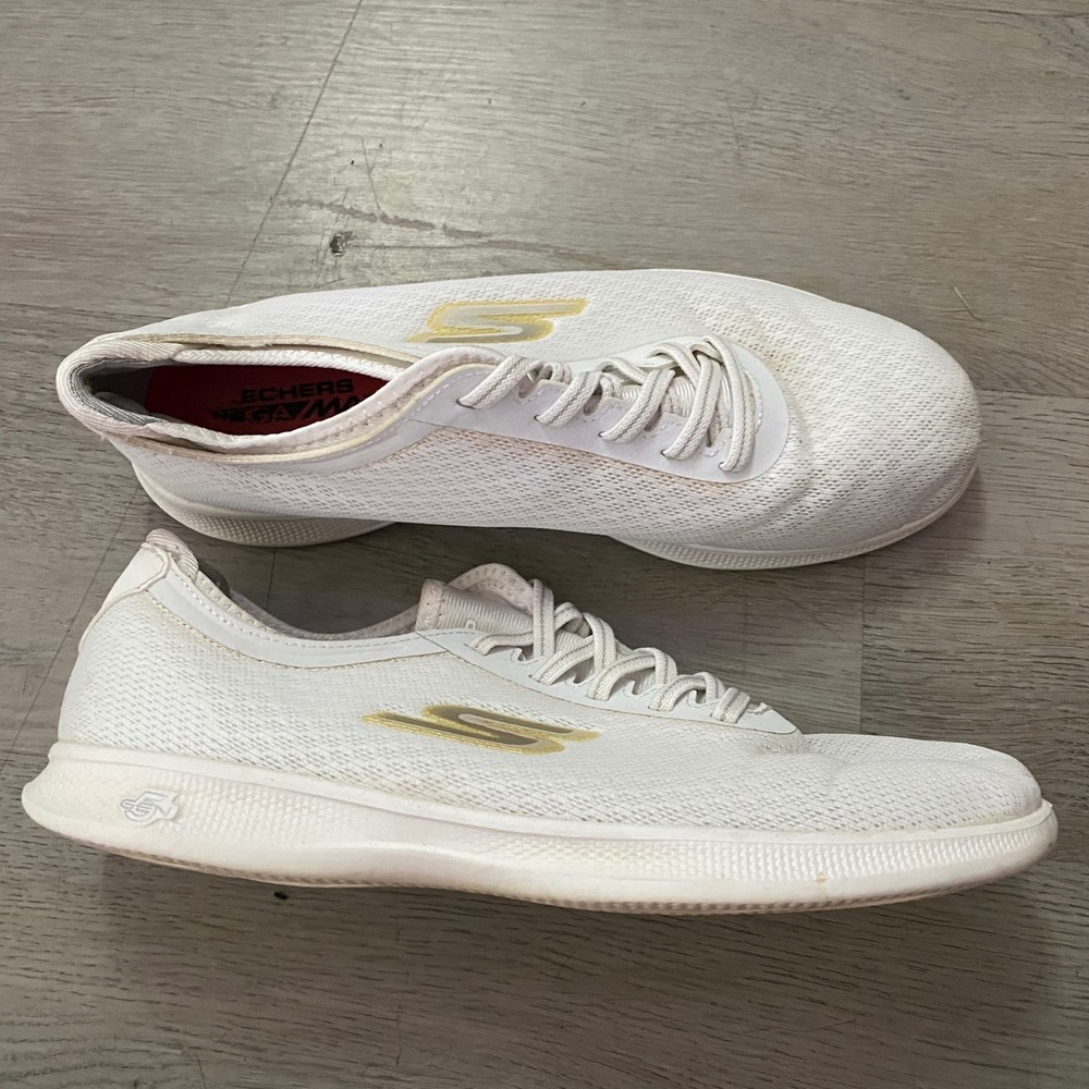 Skechers GoWalk Max Sneakers Womens 8.5 White Mesh Walking Shoes 14500
